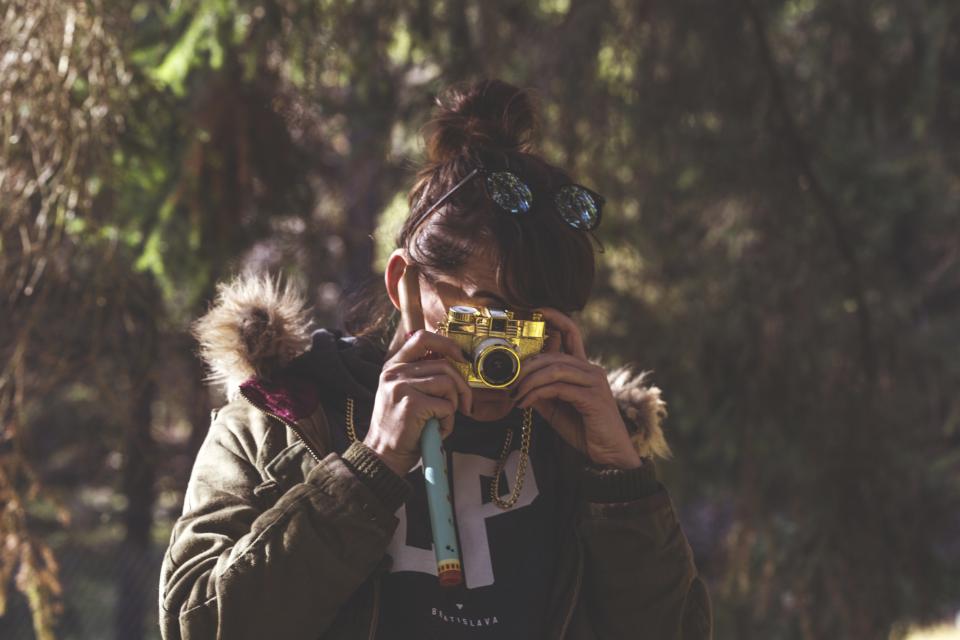 girl, woman, camera, picture, photography, photographer, people, lifestyle, outdoors, jacket, nature