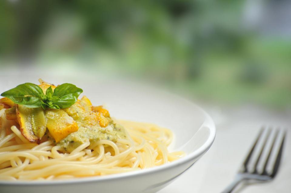 food, pasta, plate, plating, cooking, noodles, garnish, toppings, recipe, fork, bokeh