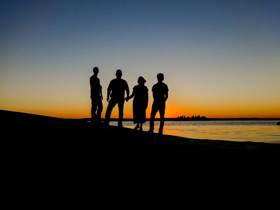 silhouette, family, island, canada, lake, sunset, people, men, woman, dusk, travel, horizon, evening, reflection, vacation, group, friends, water